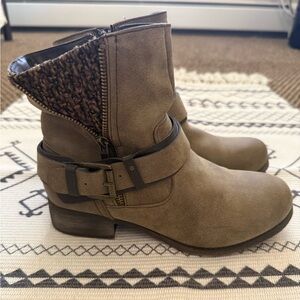 Stylish Tan Ankle Boots